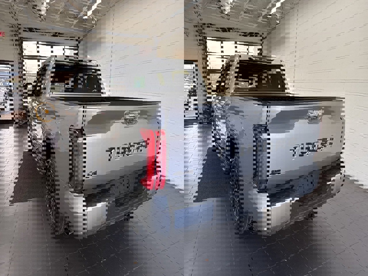 Used 2024 Toyota Tundra Limited image 6