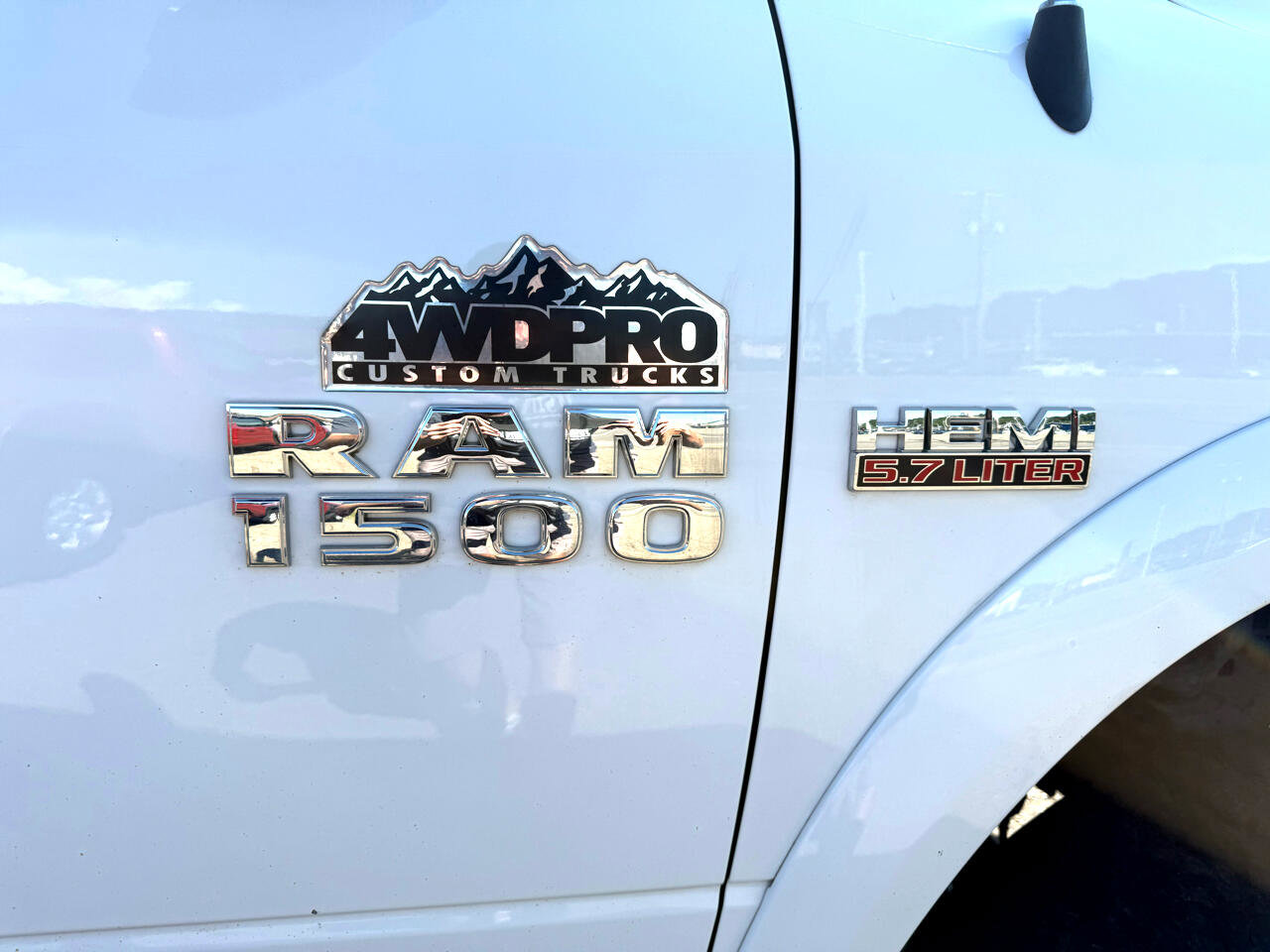 Used 2017 RAM 1500 Outdoorsman image 33