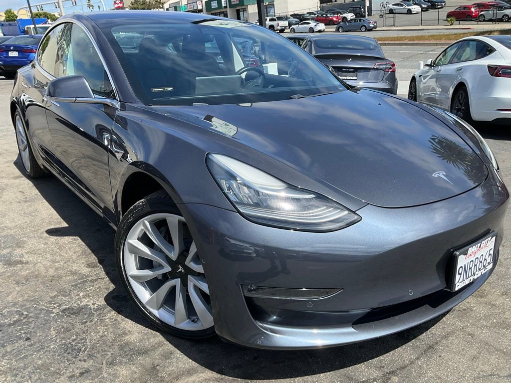 Used 2018 Tesla Model 3 Long Range image 1