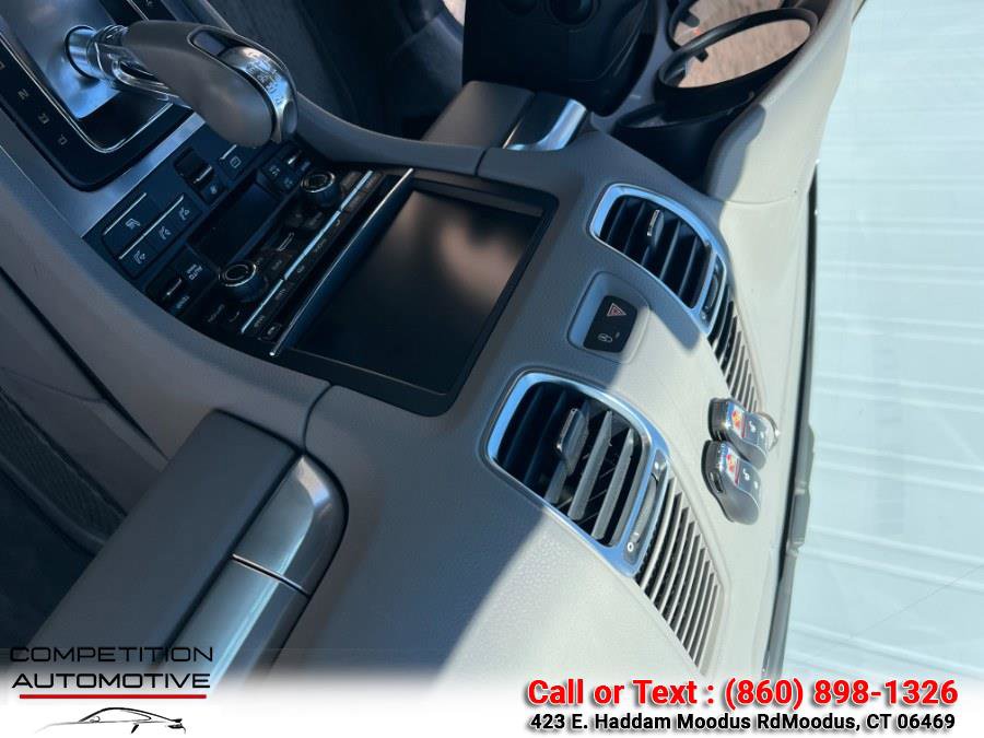 Used 2014 Porsche Cayman RWD image 19