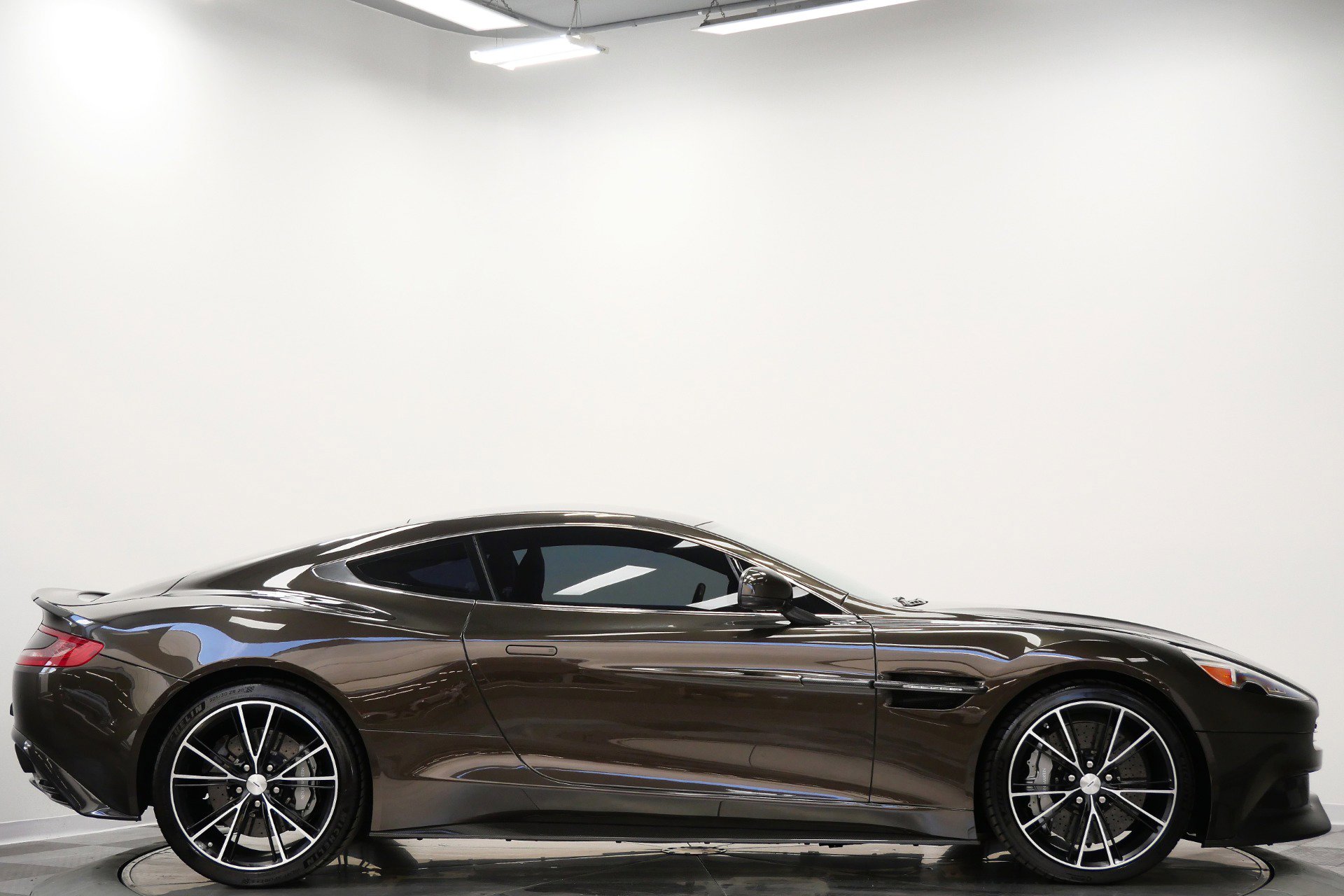 Used 2014 Aston Martin Vanquish Coupe image 53