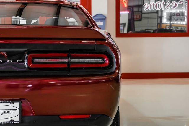 Used 2019 Dodge Challenger R/T w/ Cold Weather Group image 39