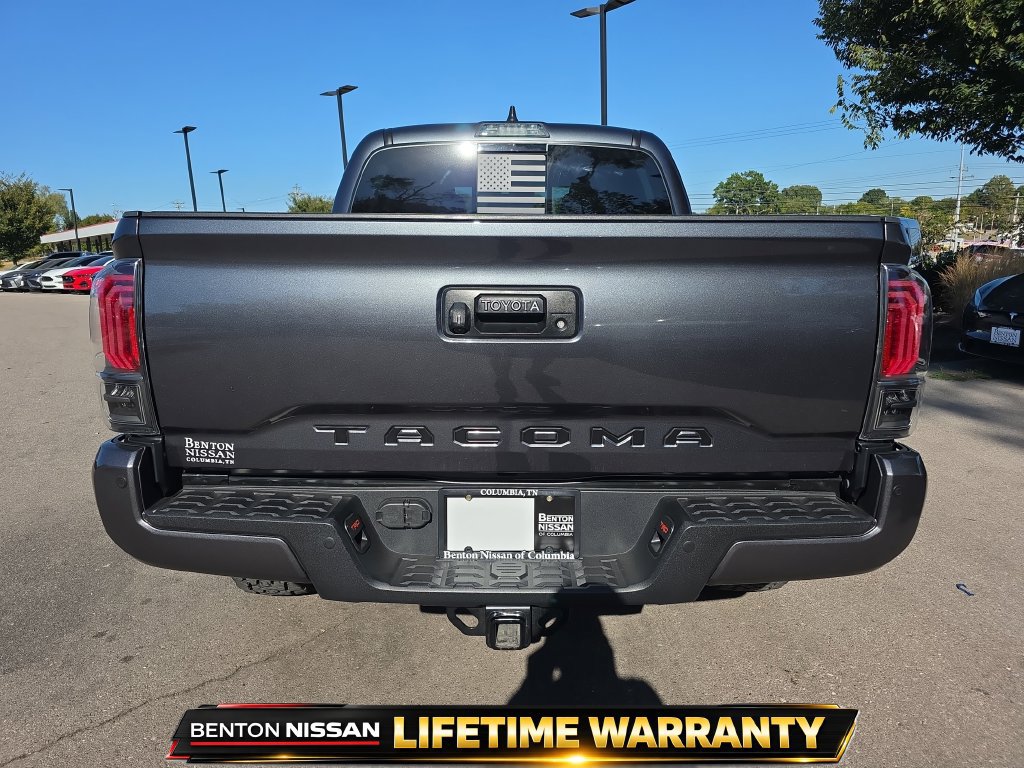 Used 2022 Toyota Tacoma TRD Sport w/ Technology Package AWD/4WD image 11
