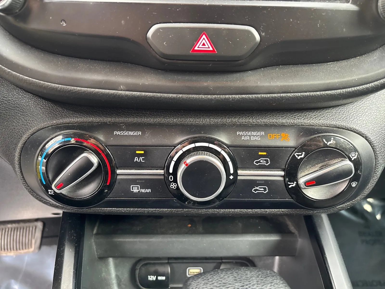 Used 2023 Kia Soul LX w/ Option Group 015 FWD image 18