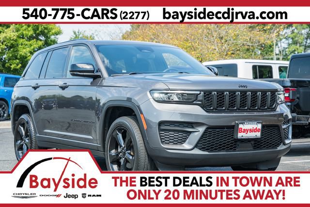 Used 2023 Jeep Grand Cherokee Altitude AWD/4WD image 1