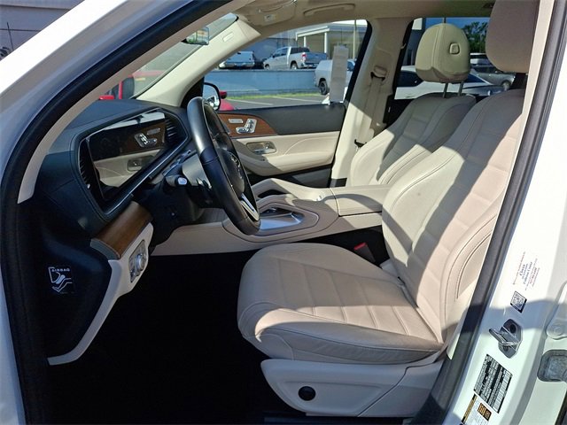 Used 2022 Mercedes-Benz GLS 450 4MATIC image 11