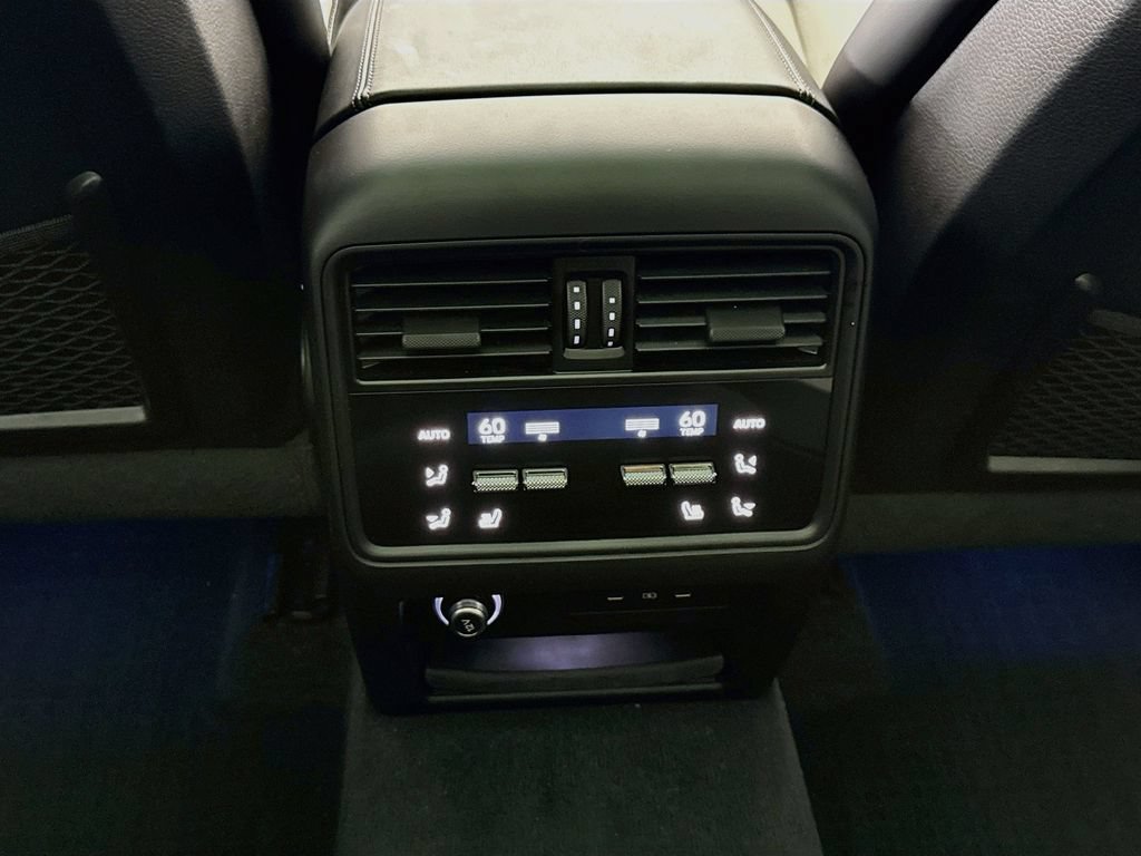 Certified 2025 Porsche Cayenne GTS AWD/4WD image 27