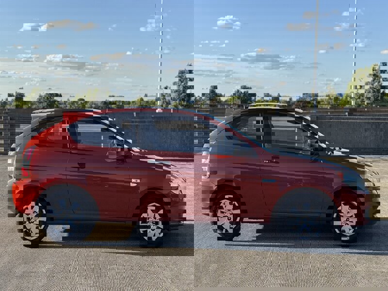 Used 2009 Hyundai Accent GS w/ Popular Equipment Pkg 2 image 5