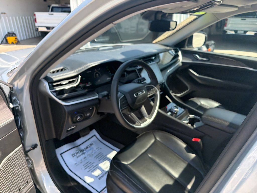 Used 2024 Jeep Grand Cherokee Limited 4xe AWD/4WD image 18