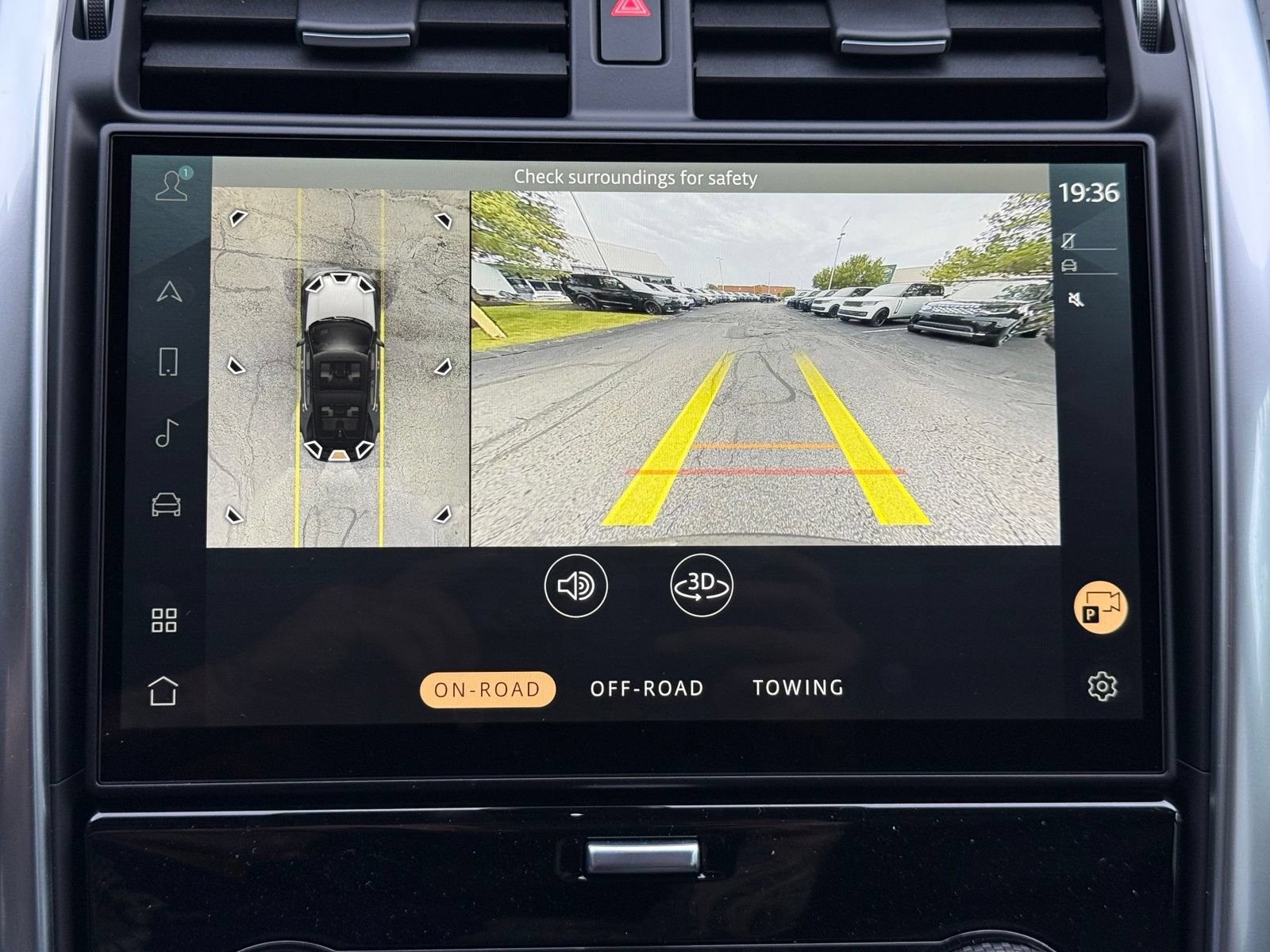 New 2026 Land Rover Discovery S AWD/4WD image 43