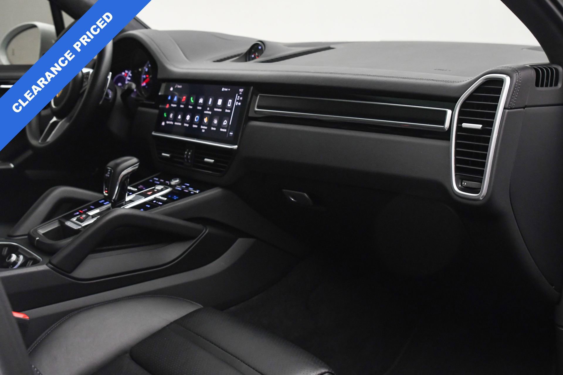 Used 2023 Porsche Cayenne GTS image 20