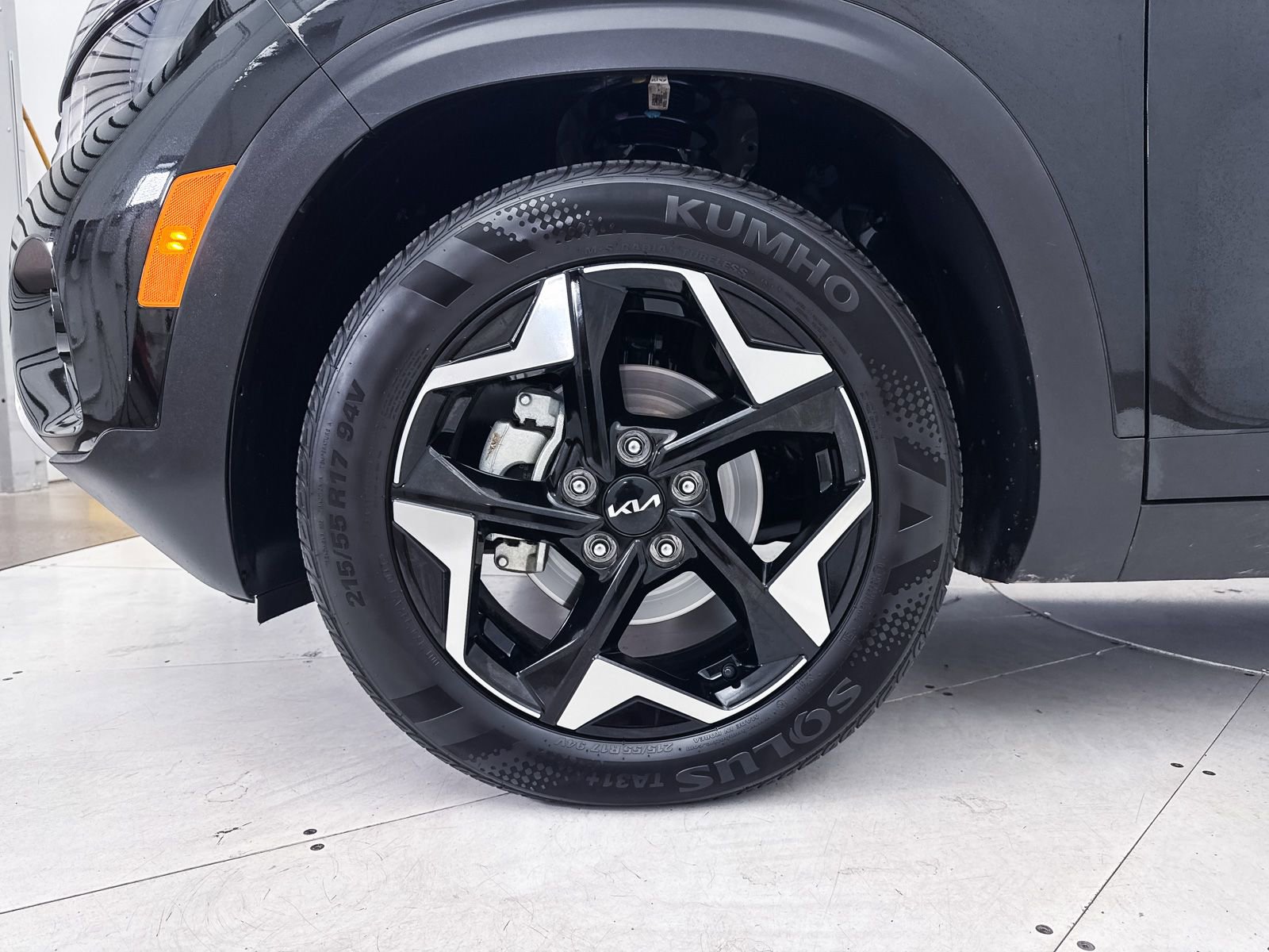 Certified 2024 Kia Seltos EX image 13