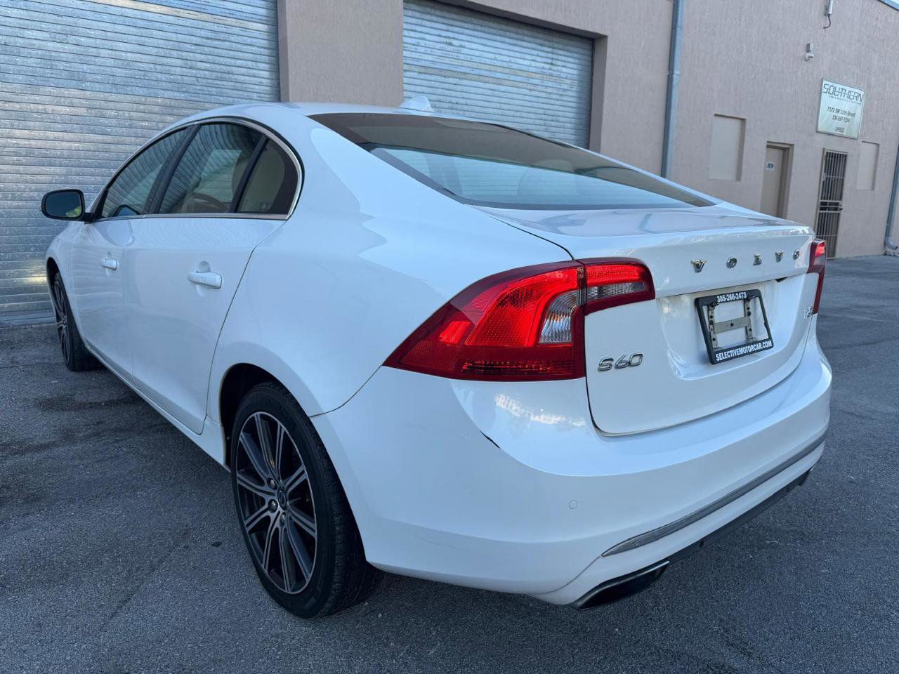 Used 2018 Volvo S60 T5 Inscription FWD image 5