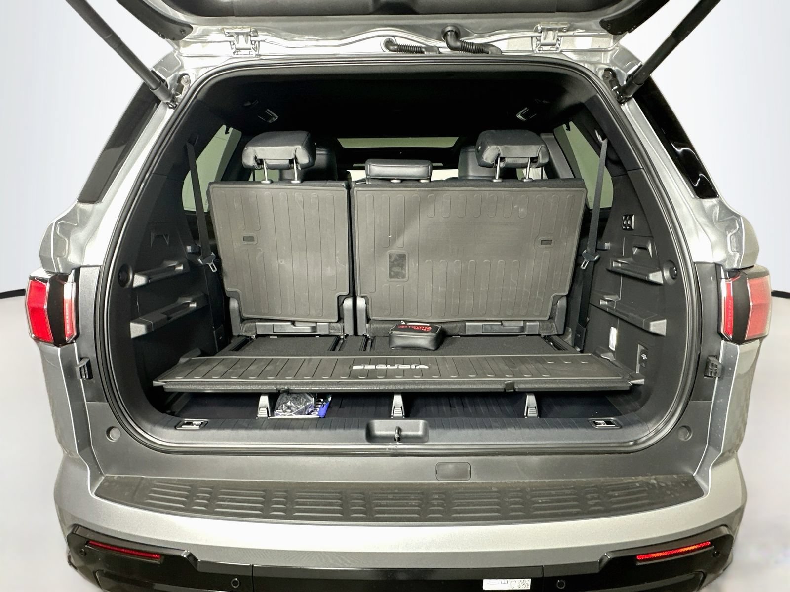 New 2026 Toyota Sequoia Platinum AWD/4WD image 27