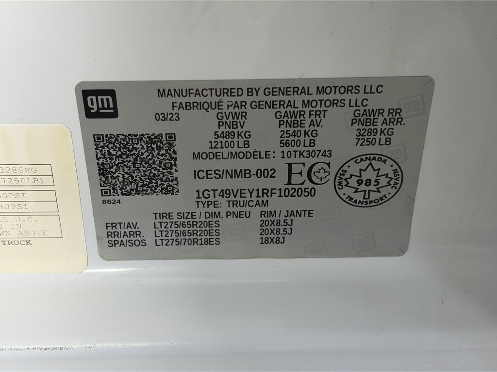 Used 2024 GMC Sierra 3500 AT4 w/ Technology Package image 9