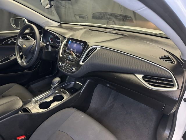 Used 2024 Chevrolet Malibu LT FWD image 17