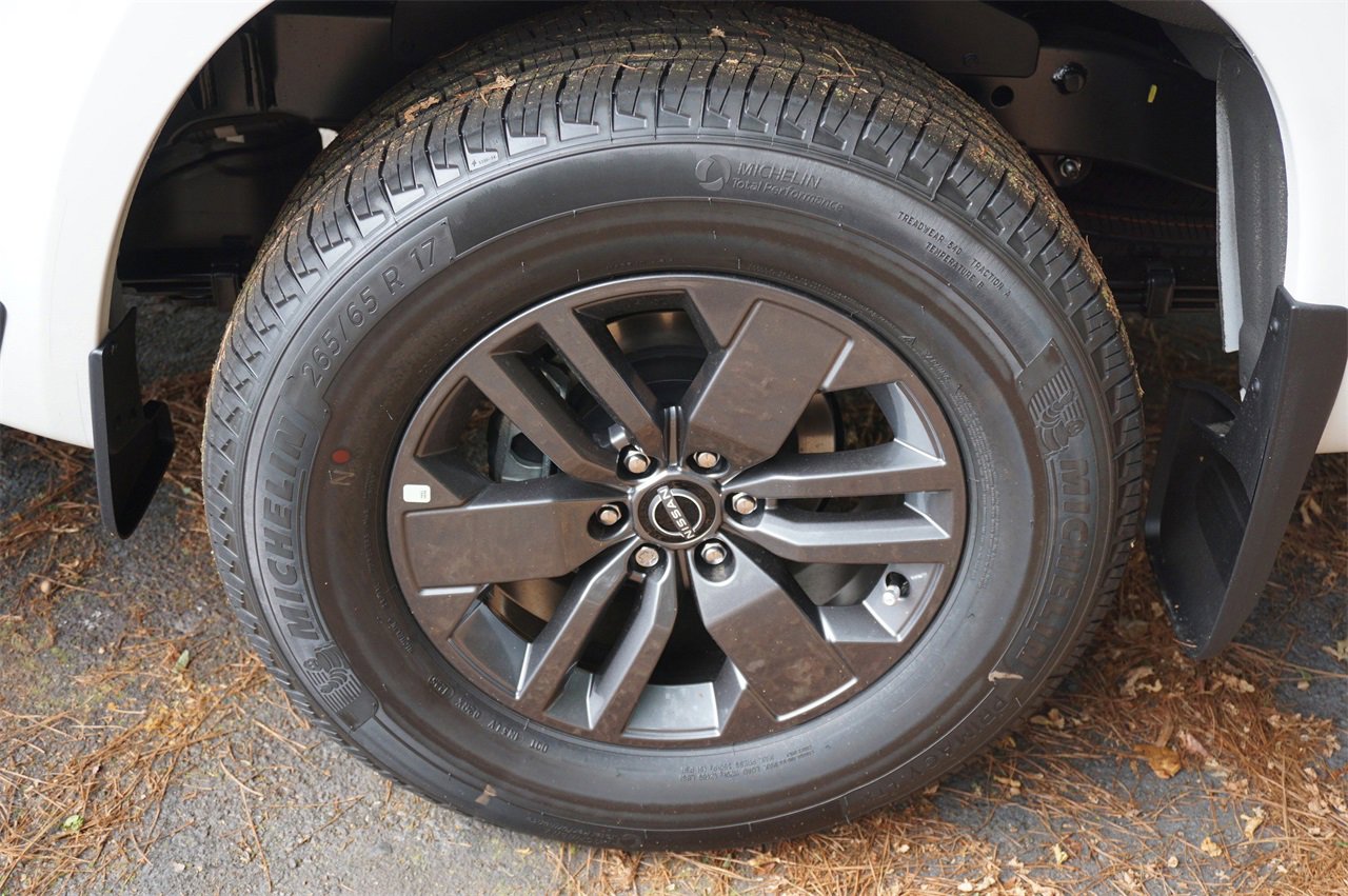 New 2026 Nissan Frontier SV image 5