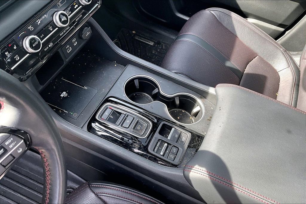 Used 2025 Honda Pilot Black Edition image 16