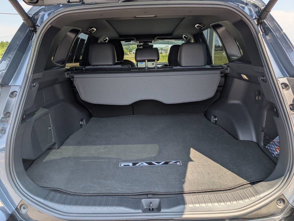 Used 2026 Toyota RAV4 XSE w/ Panoramic Sun Roof Package AWD/4WD image 30