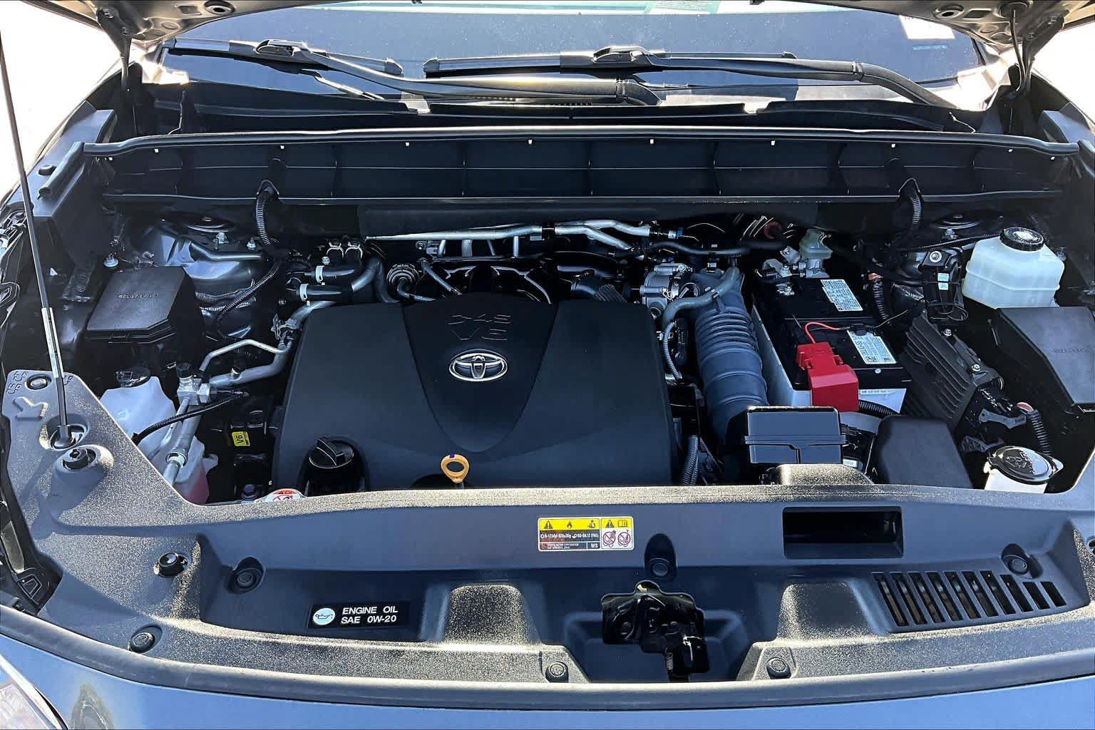 Used 2022 Toyota Highlander XLE FWD image 31