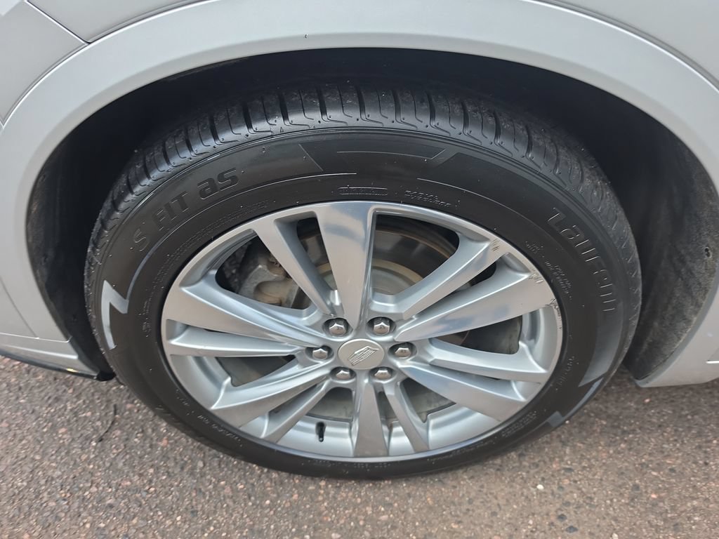 Used 2020 Cadillac XT6 Premium Luxury FWD image 27