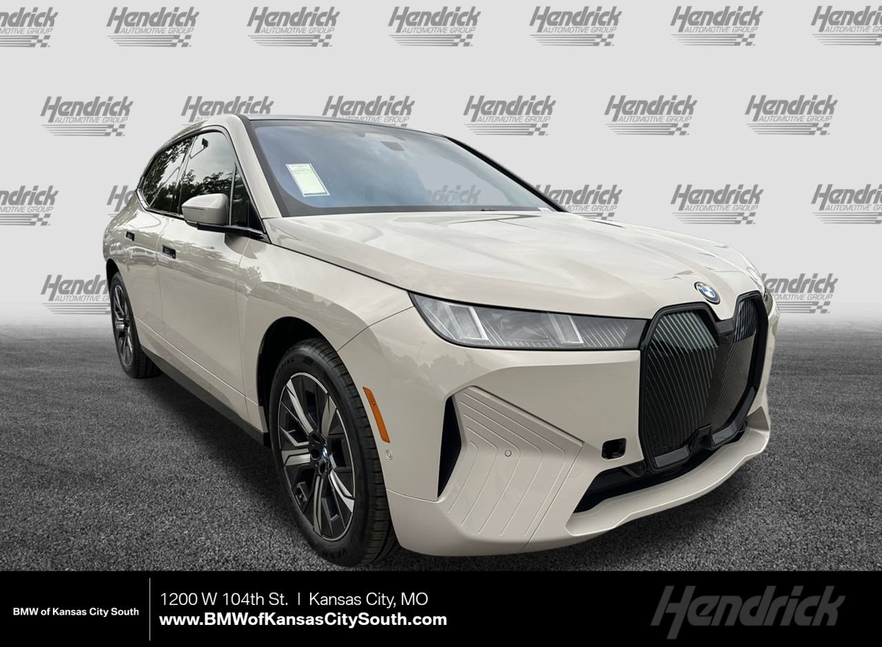 New 2026 BMW iX xDrive45 image 1