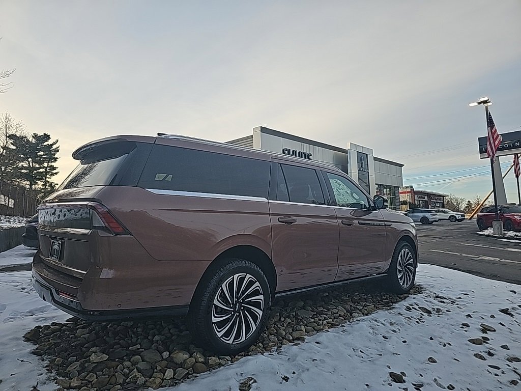 New 2025 Lincoln Navigator L Black Label image 4