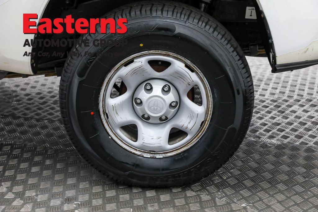 Used 2022 Toyota Tacoma SR w/ SR Convenience Package image 31