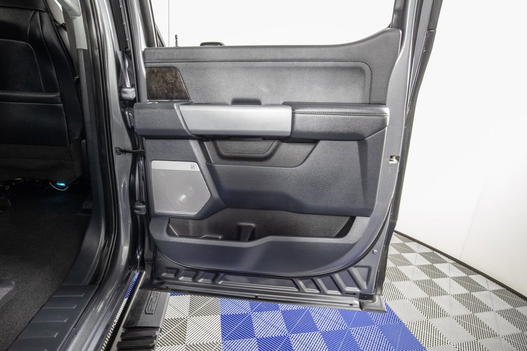 Used 2023 Ford F250 Lariat w/ Sport Appearance Package image 13