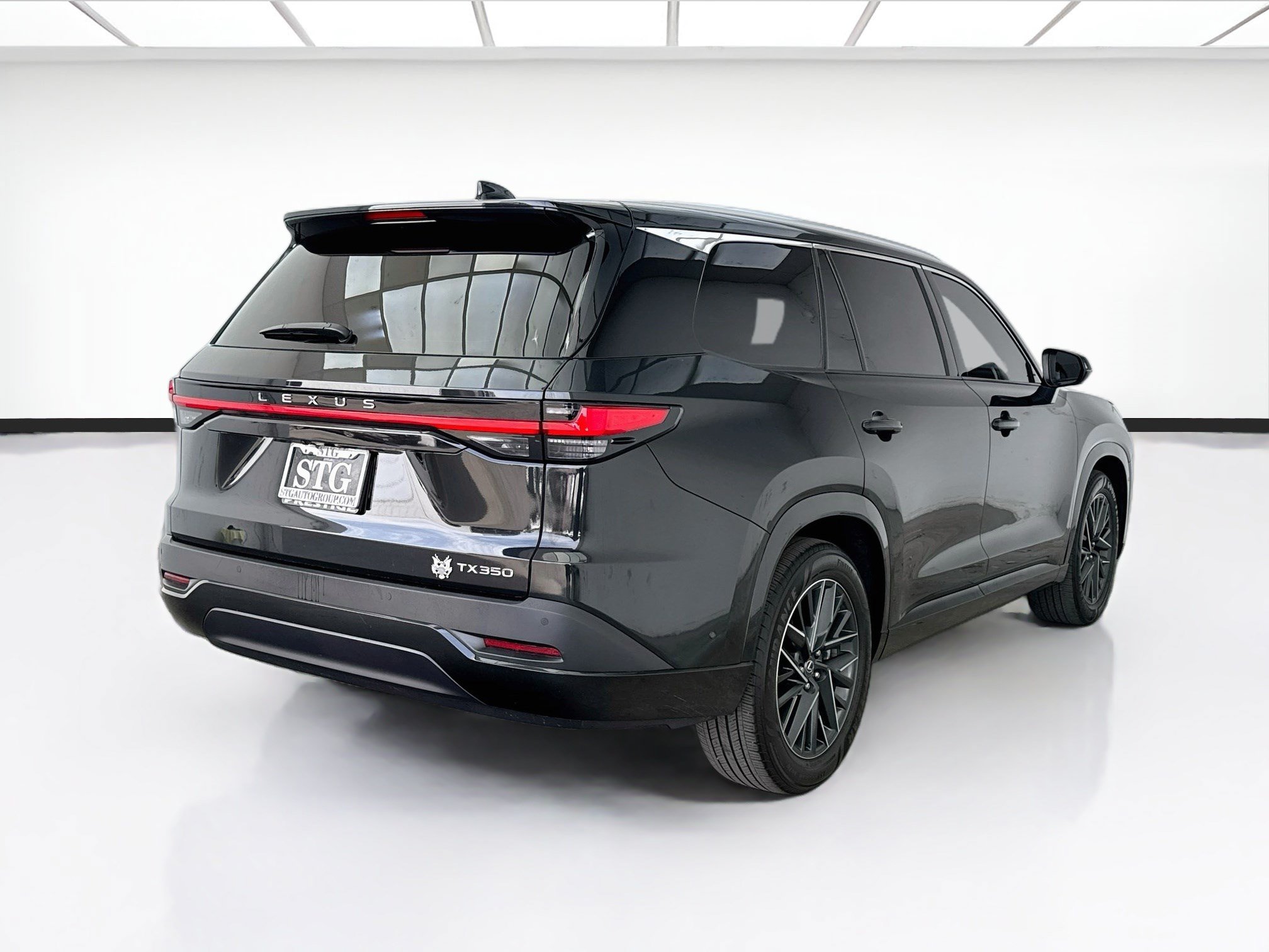 Used 2025 Lexus TX 350 FWD w/ Technology Package image 4