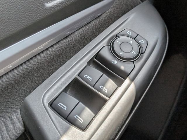 Certified 2023 Chevrolet Bolt EUV LT w/ Comfort Package image 23