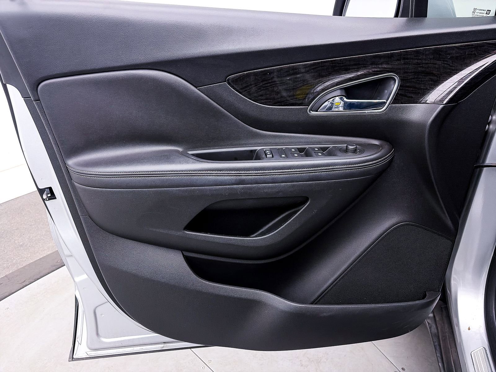 Used 2016 Buick Encore FWD image 10