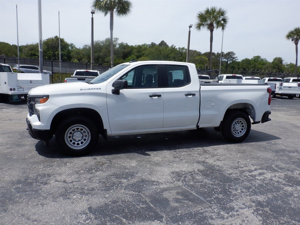 Used 2024 Chevrolet Silverado 1500 W/T RWD image 2