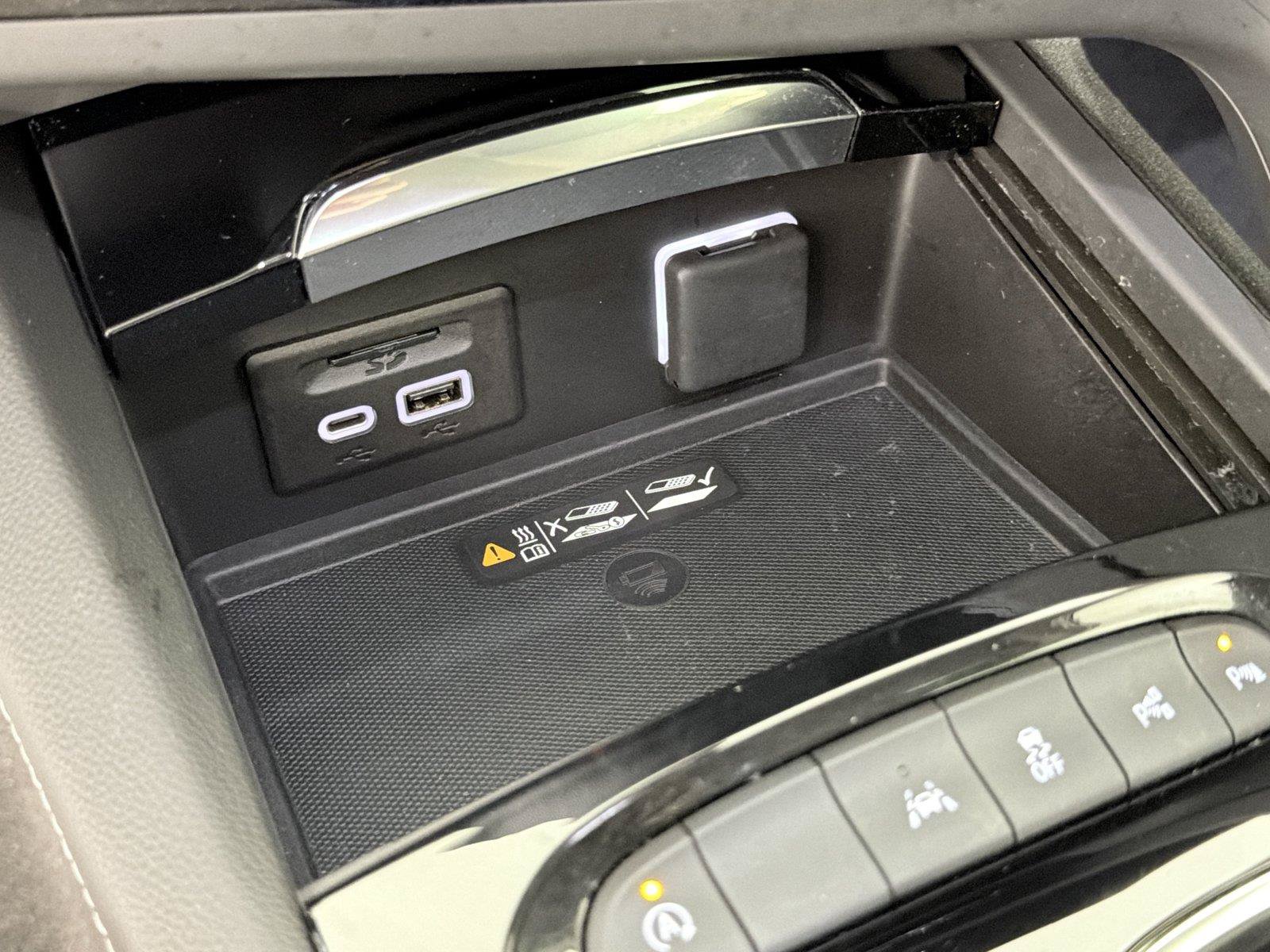 Used 2023 Buick Envision Avenir FWD image 32