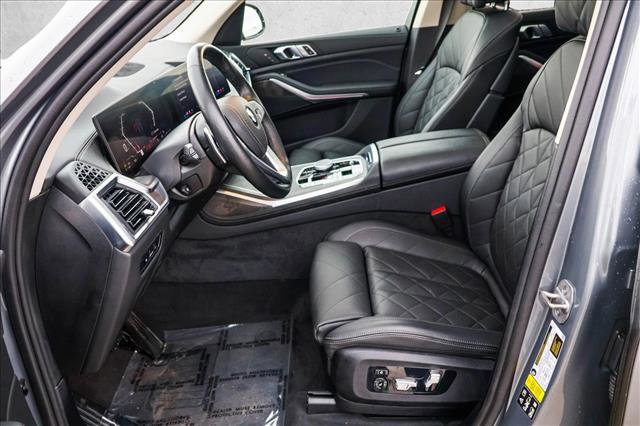 Used 2024 BMW X7 xDrive40i image 12