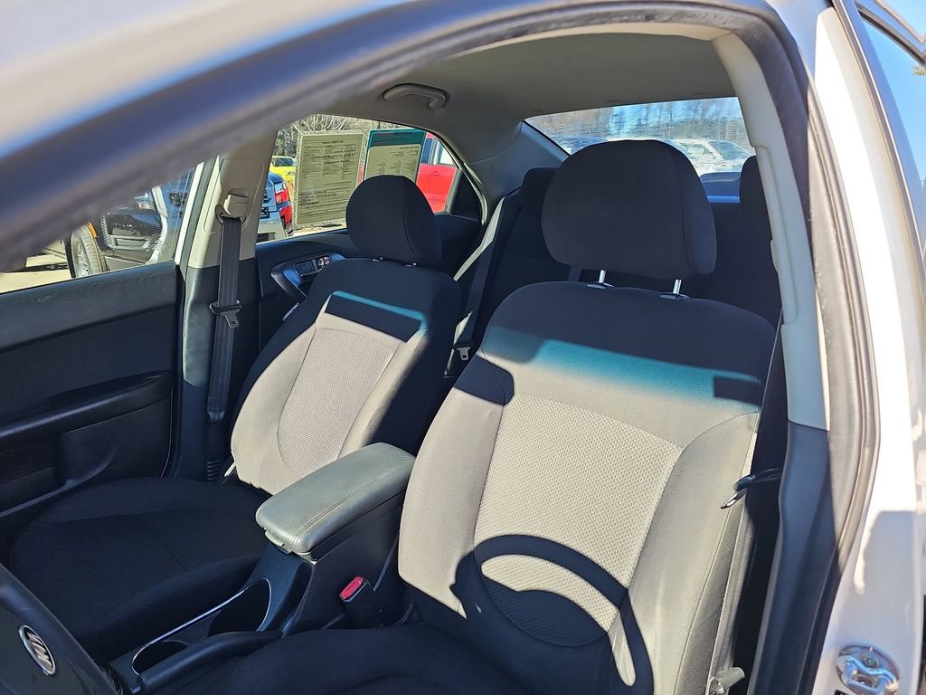 Used 2013 Kia Forte EX image 20