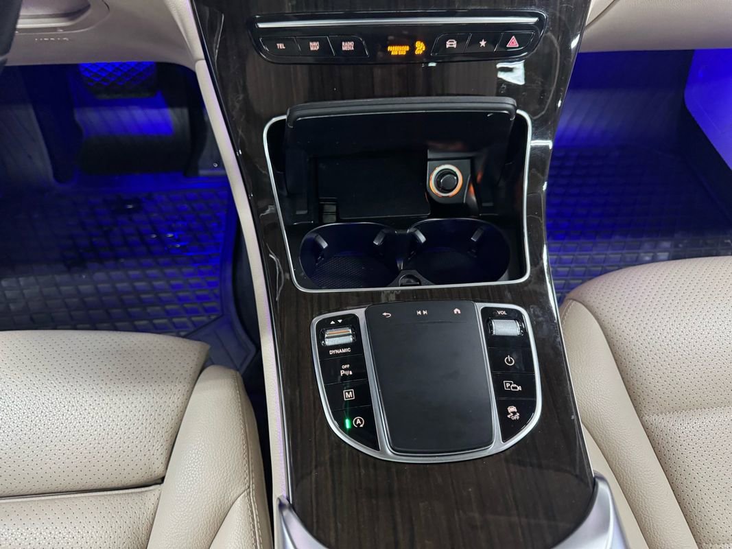 Used 2021 Mercedes-Benz GLC 300 4MATIC image 34