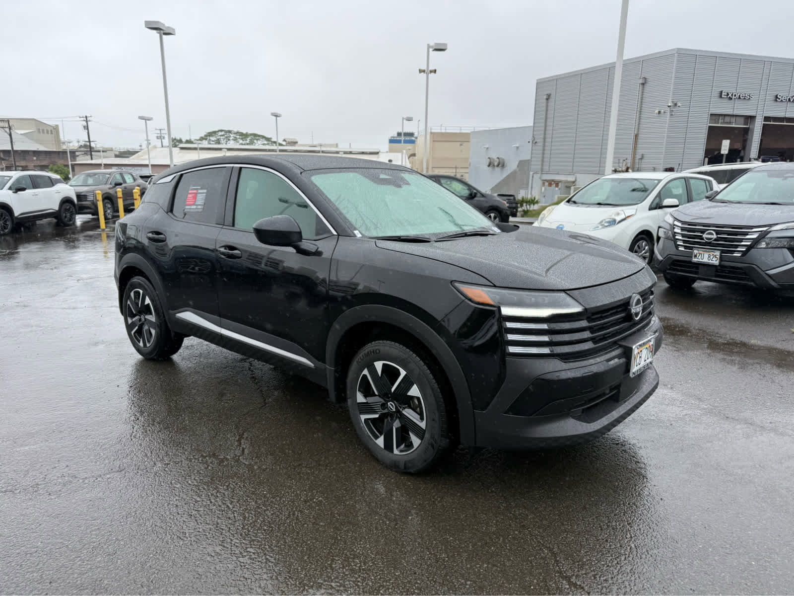 Used 2025 Nissan Kicks SV image 2