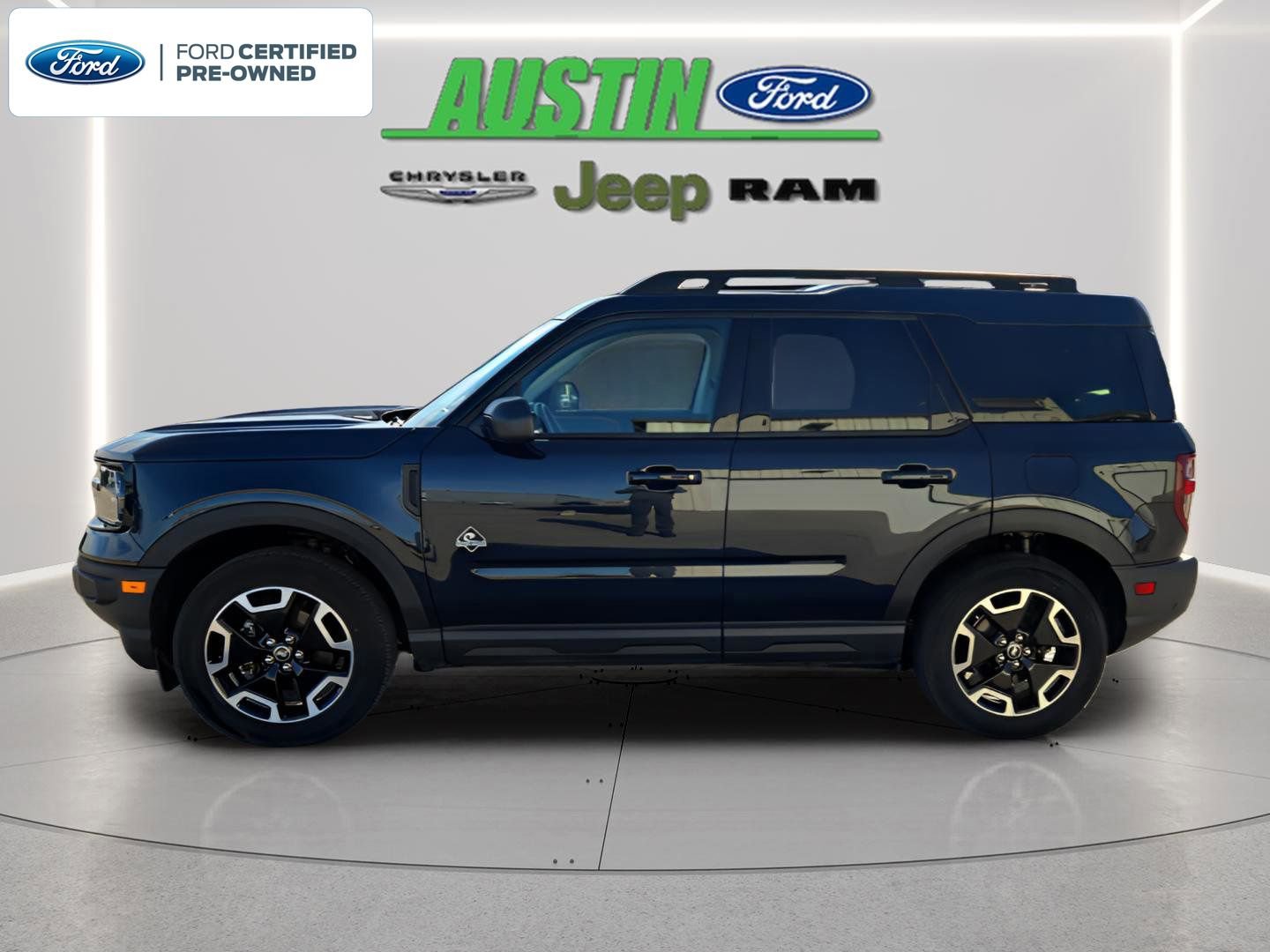 Certified 2023 Ford Bronco Sport Outer Banks w/ Tech Package AWD/4WD image 9