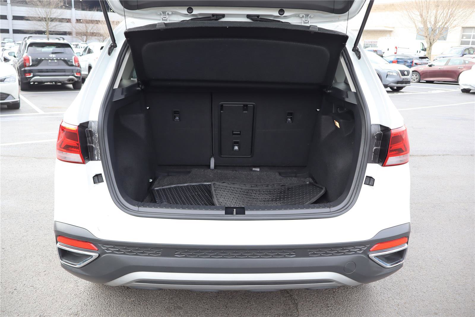 Certified 2022 Volkswagen Taos SE image 5