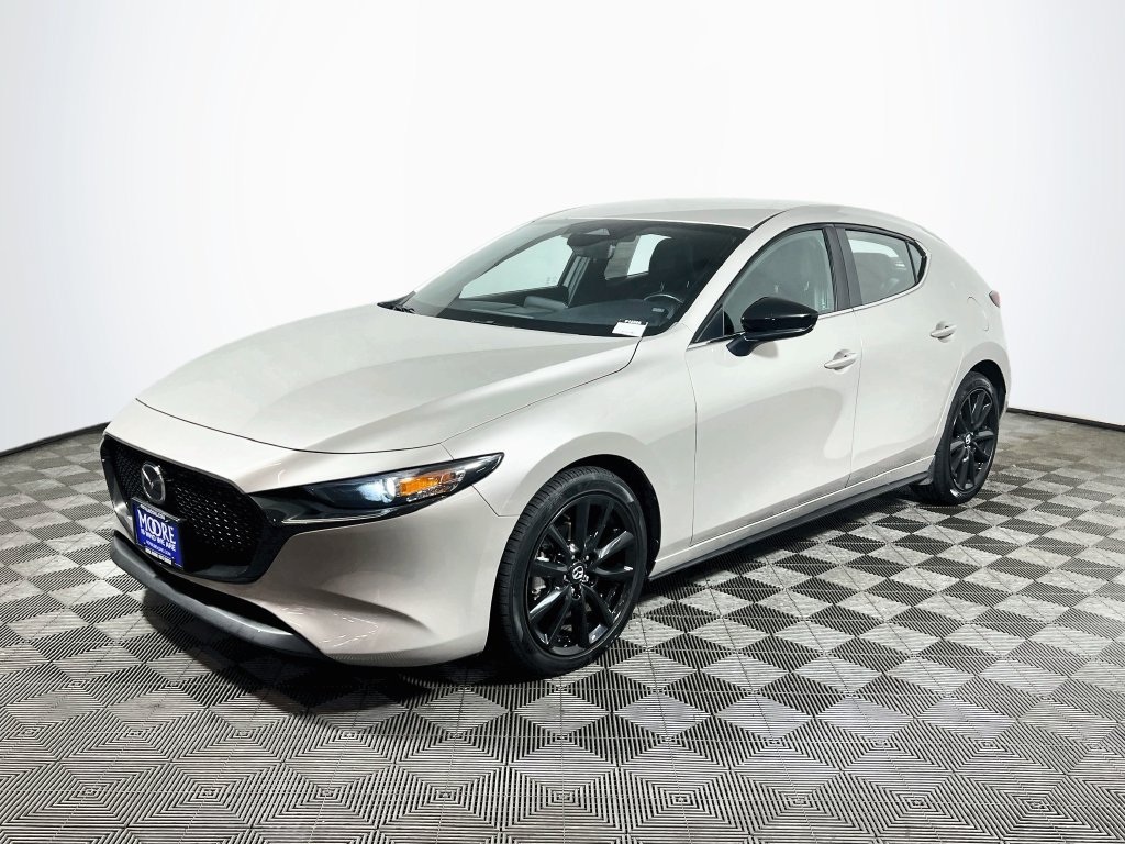Used 2024 MAZDA MAZDA3 s FWD image 3