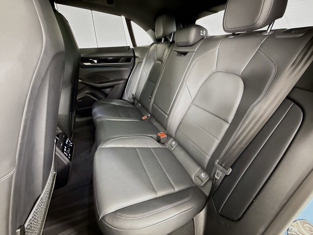 Certified 2024 Porsche Macan 4 Electric image 23