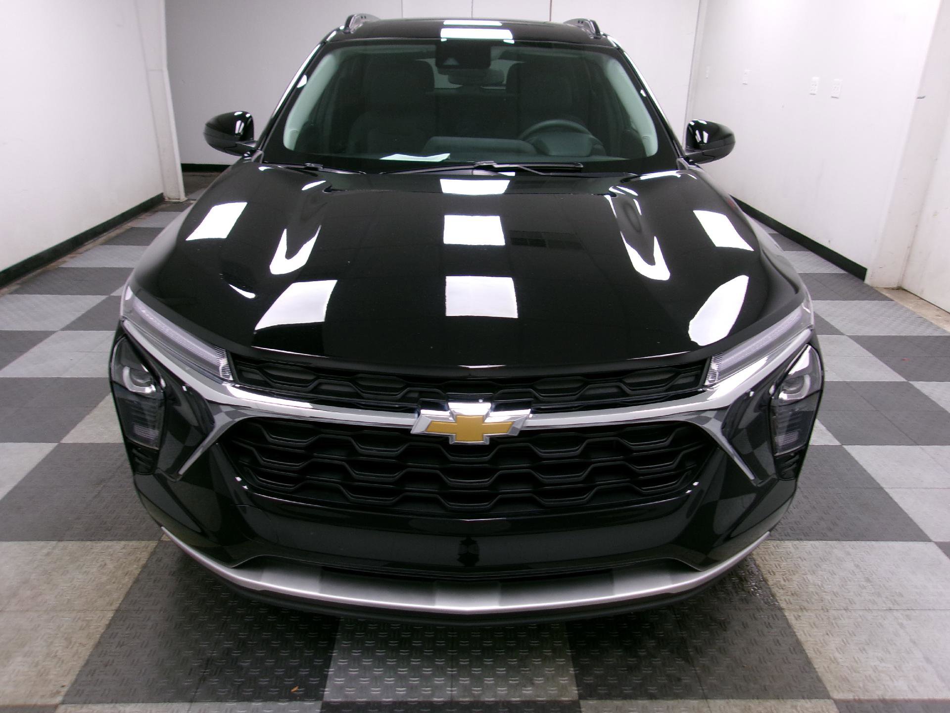 Certified 2024 Chevrolet Trax LT w/ Sunroof Package image 16