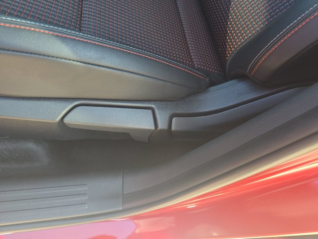 Certified 2025 Nissan Kicks SR AWD/4WD image 16