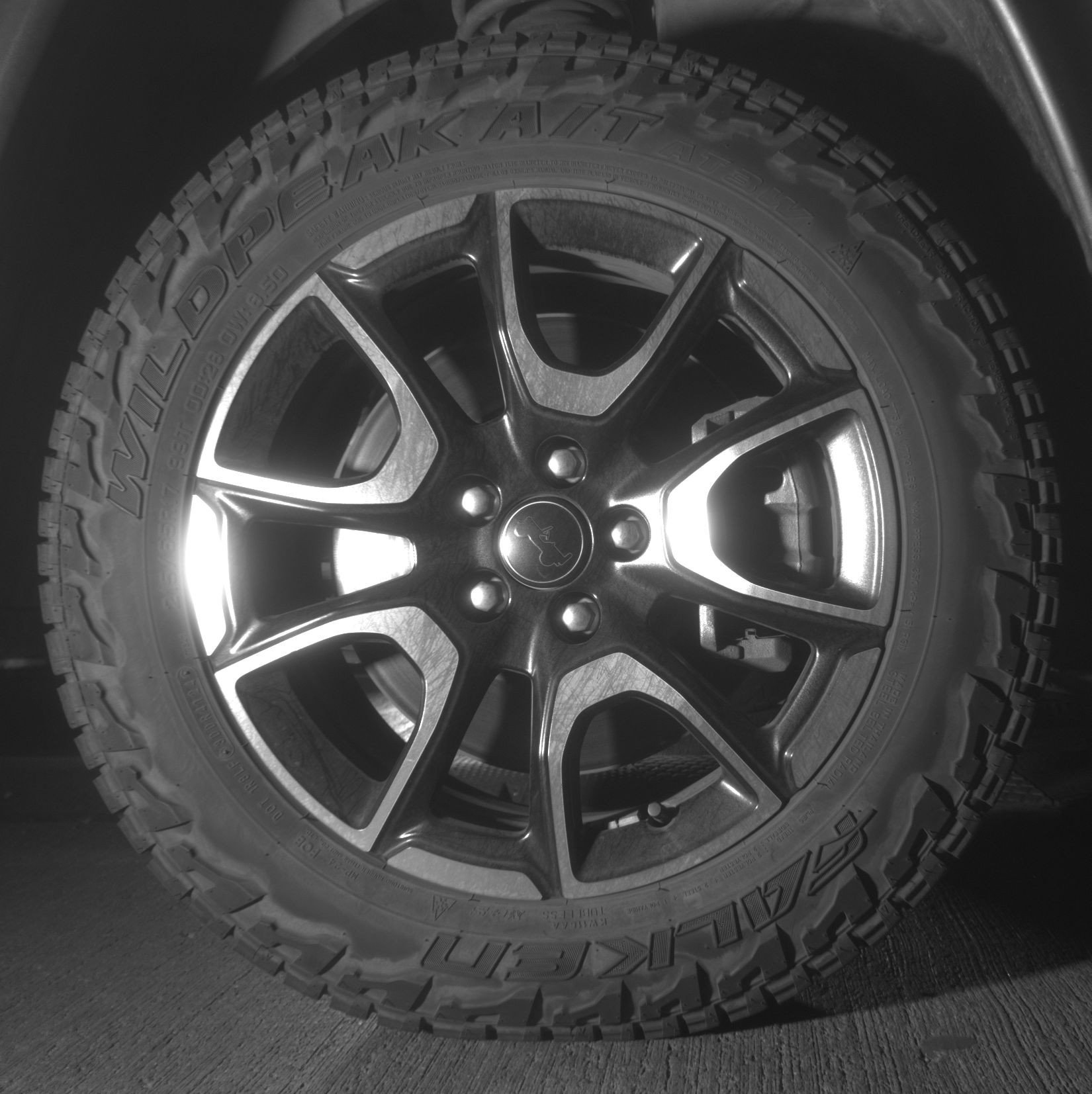 Used 2025 Jeep Compass Trailhawk AWD/4WD image 13