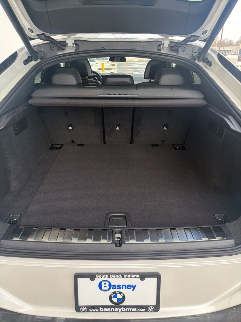 New 2026 BMW X6 M60i image 9