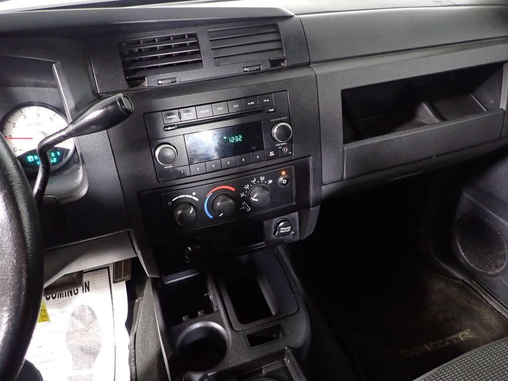 Used 2011 Dodge Dakota Big Horn w/ Skid Plate Group AWD/4WD image 25