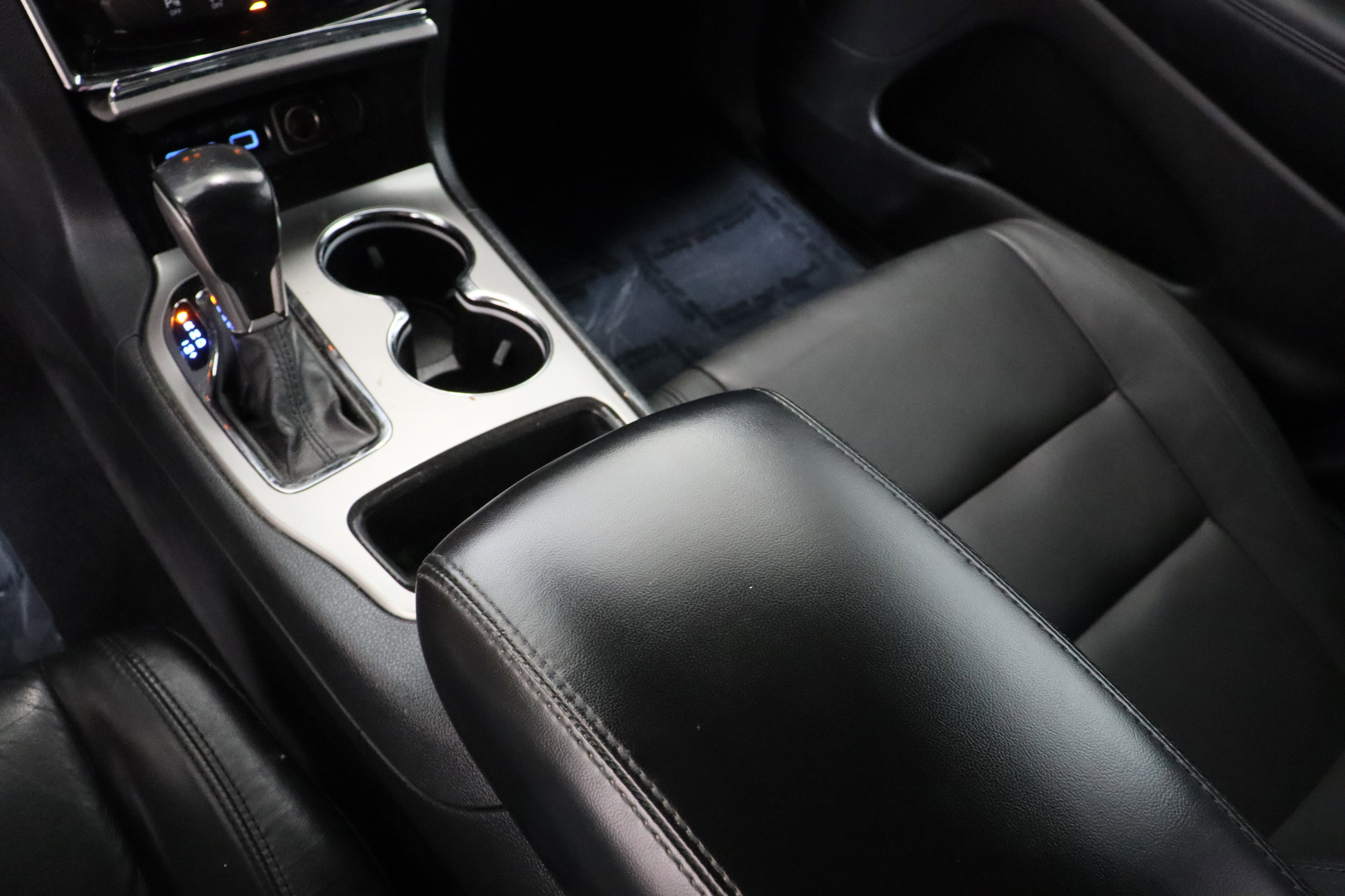 Used 2020 Jeep Grand Cherokee Limited image 17