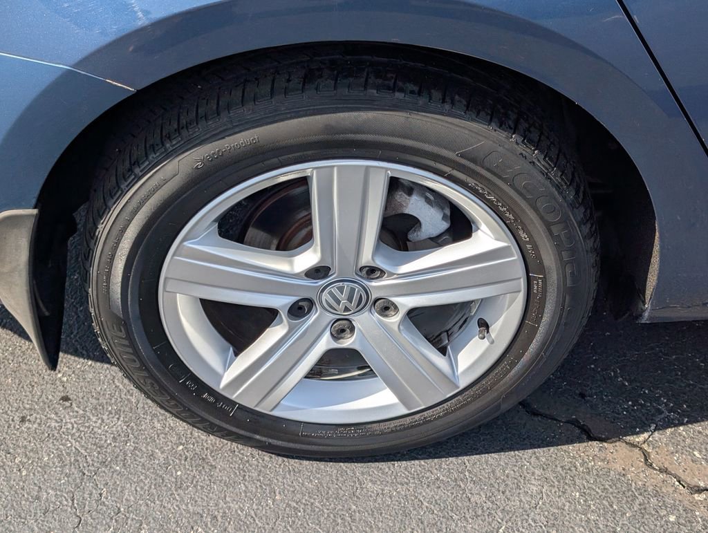 Used 2015 Volkswagen Golf TDI S image 24