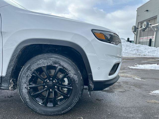 Certified 2023 Jeep Cherokee Altitude Lux image 12